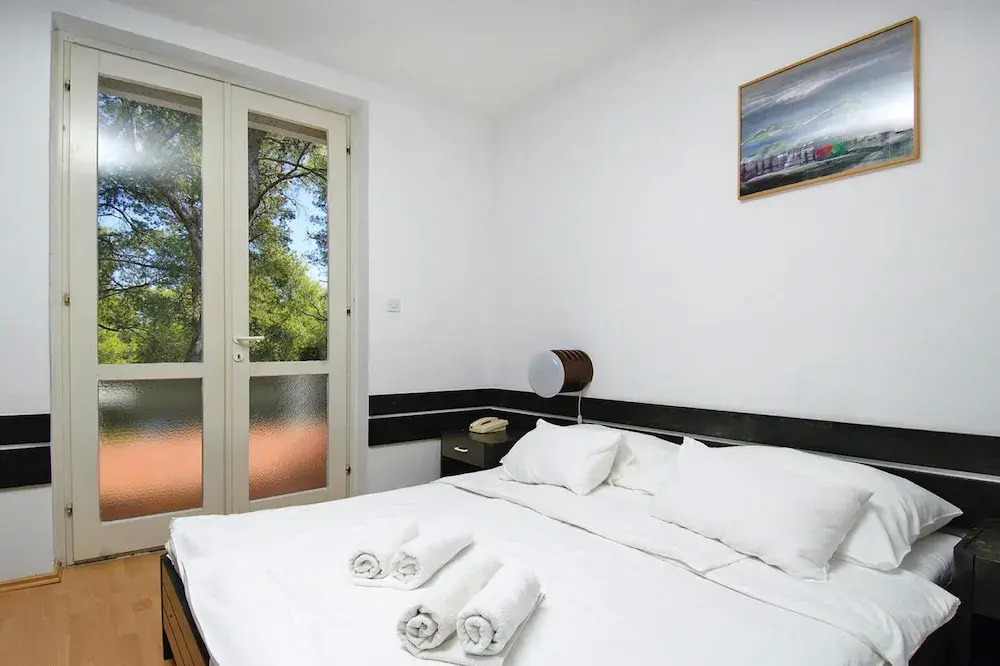 Beautiful Apartments in Jelsa, With Pool