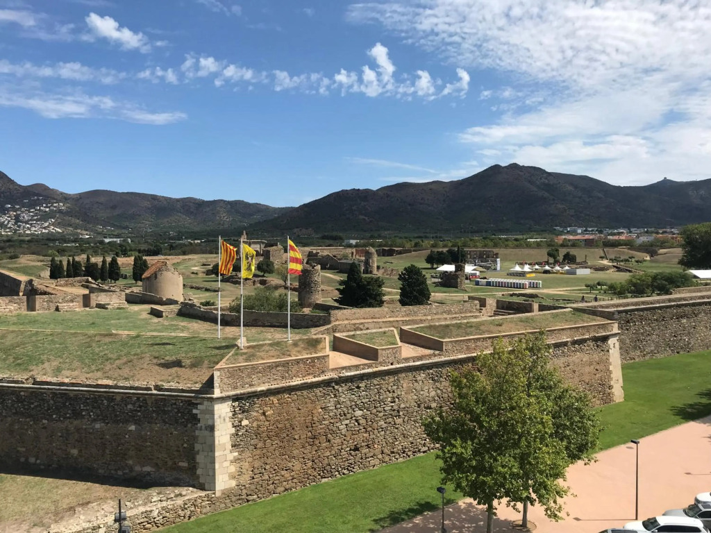 Apartamento con vistas al mar y al puerto de Roses