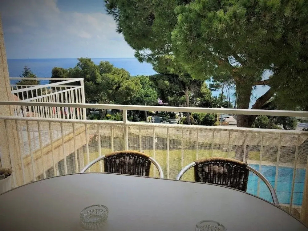 Apartamento con vistas al mar y piscina en Playa de Aro