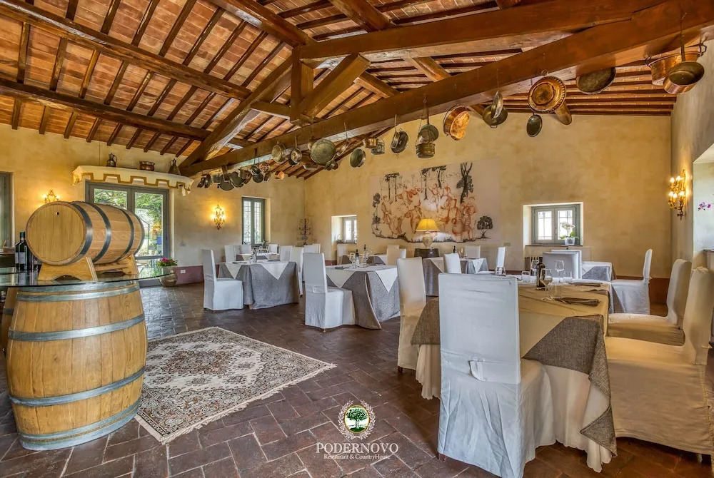Podernovo di Castello delle Regine
