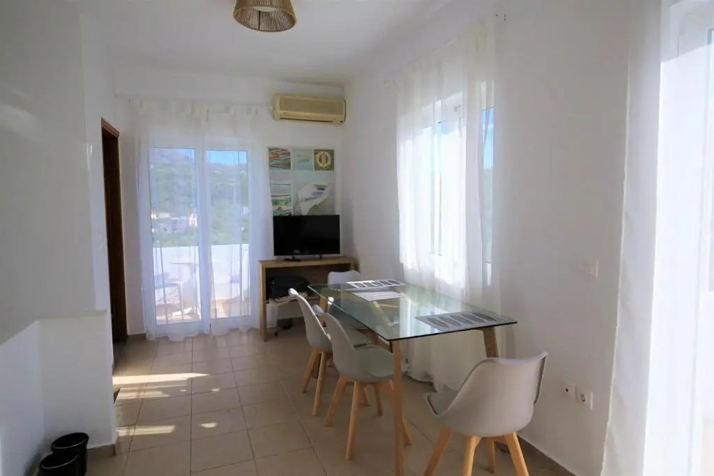 Elios Apt.2