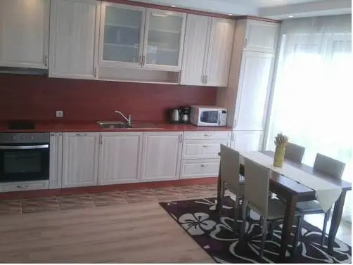 Detelina Apartments