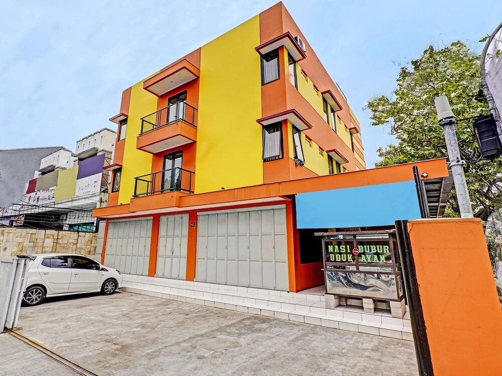 RedDoorz near Tegalega Park 2