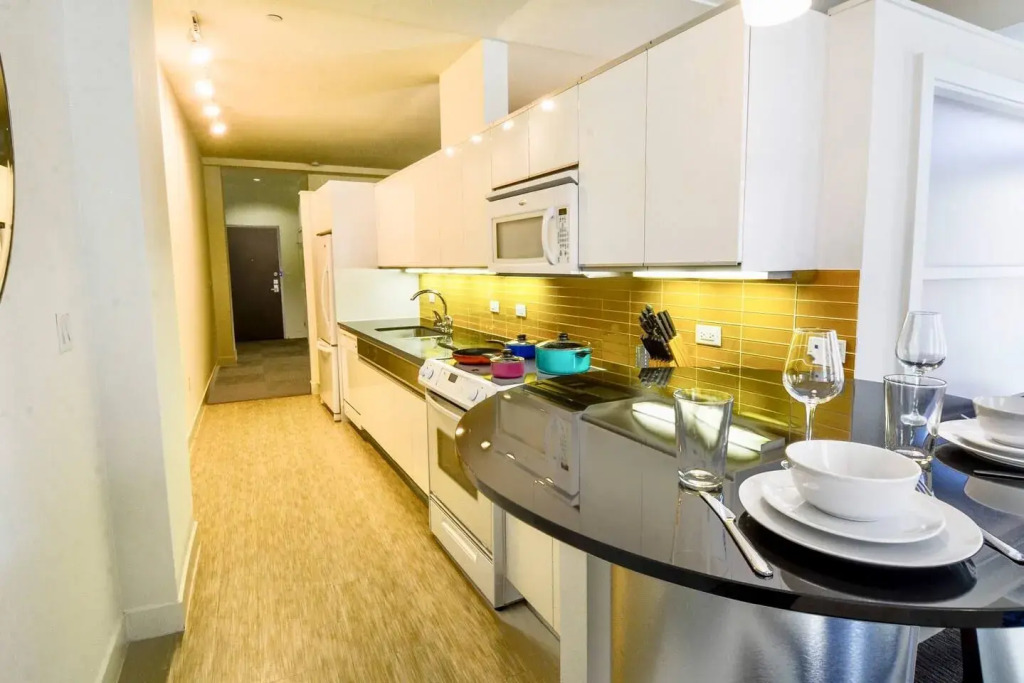 Good Value 1Br Apt | Close To Convention Center