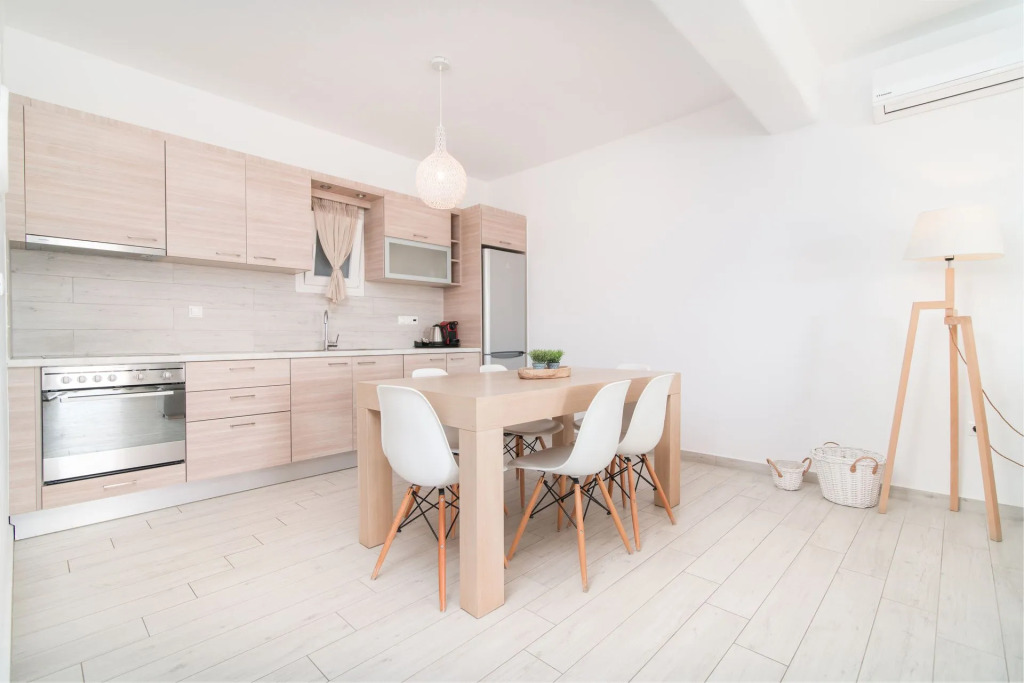 Evi Suites & Villas