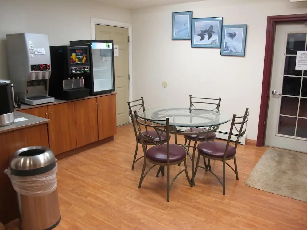 Microtel Inn & Suites Anchorage Area Eagle River