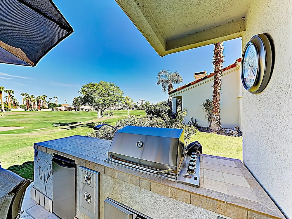 New Listing! All-suite Pga West Townhome W/ Pool 2 Bedroom Condo