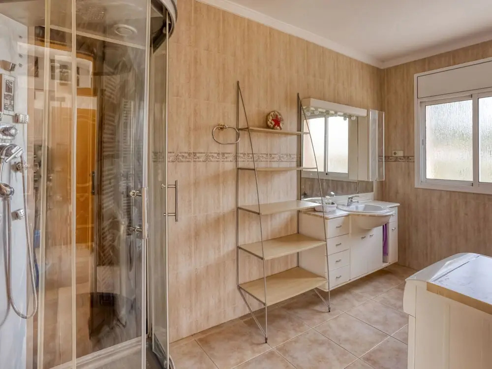 Villa Near Beach & Wineries