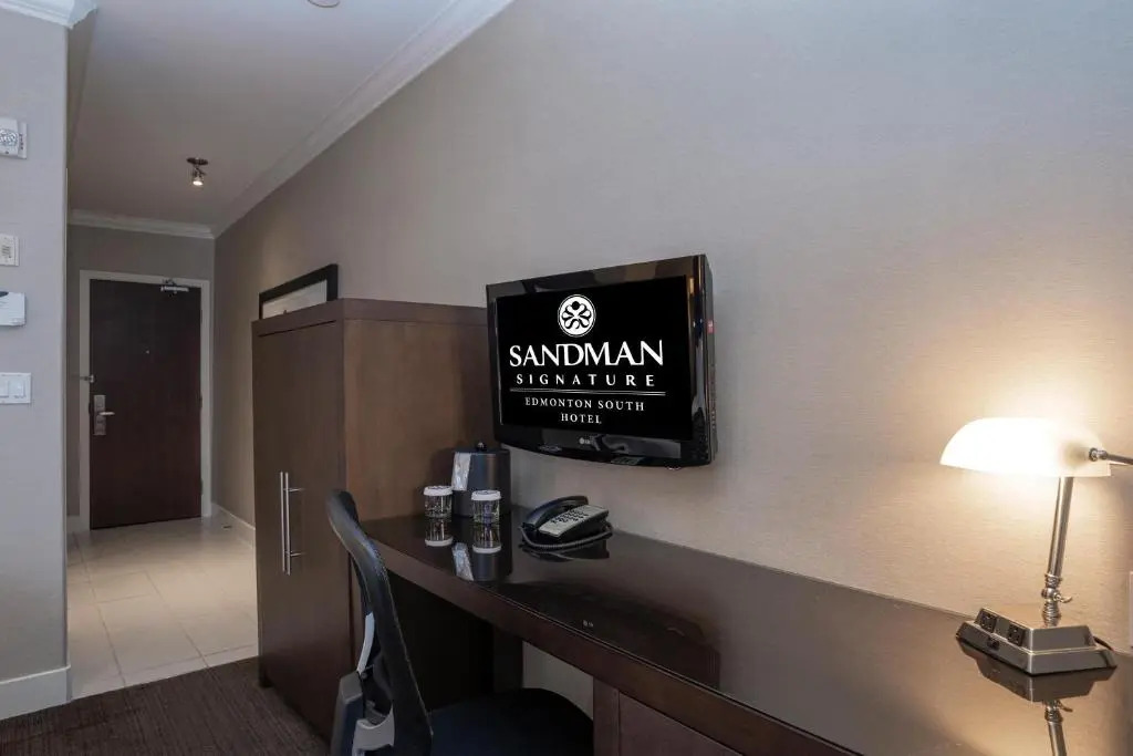 Sandman Signature Edmonton South Hotel