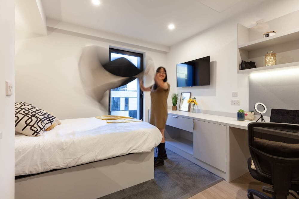 For Students Only True Swansea 15 min walk to High Street Station