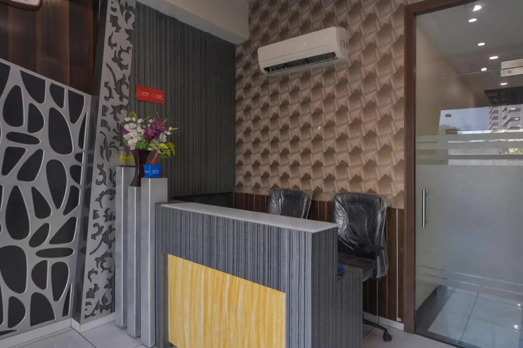 Hotel Palace Residency near Lokmanya Tilak Terminus