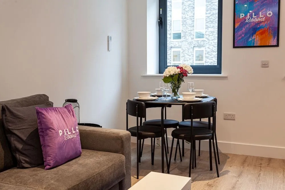 Pillo Rooms Serviced Apartments - Manchester