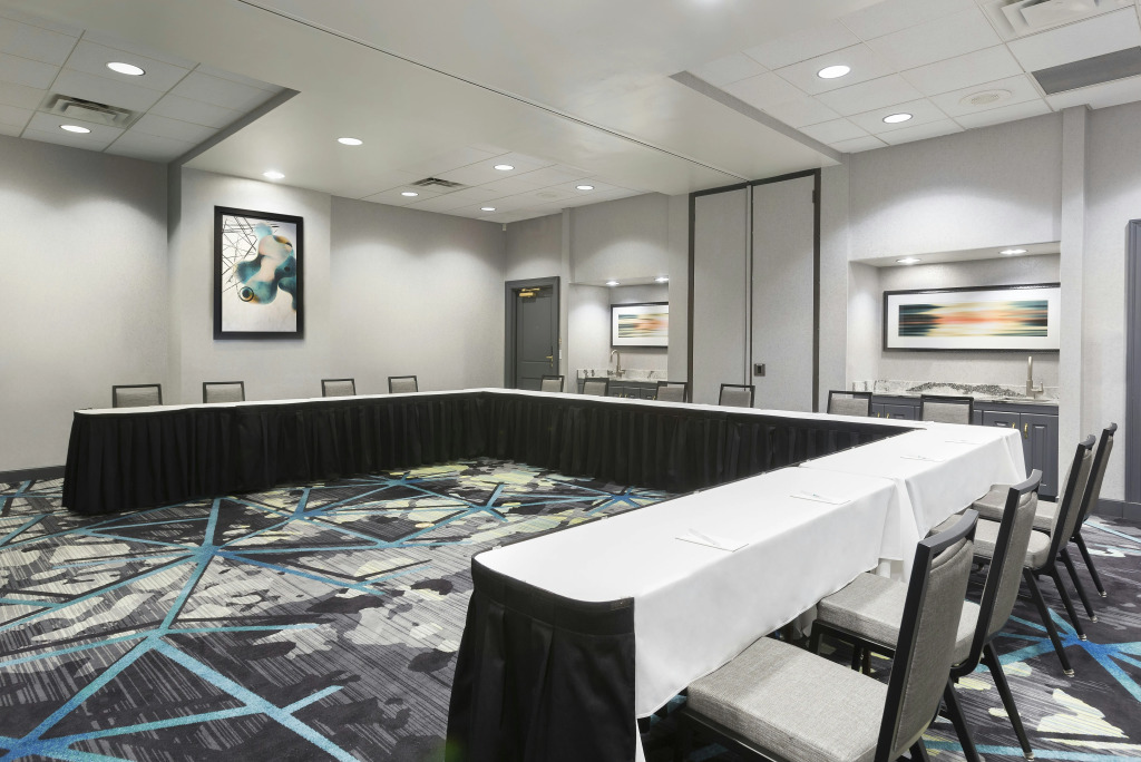 Embassy Suites by Hilton Orlando Airport