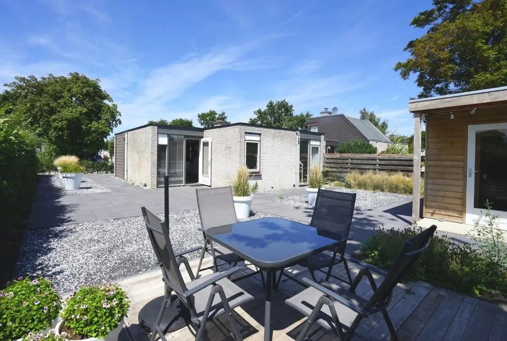 Populier 5 Modern bungalow - for the use of the sauna, additional costs are applicable - near the beach - not for companies