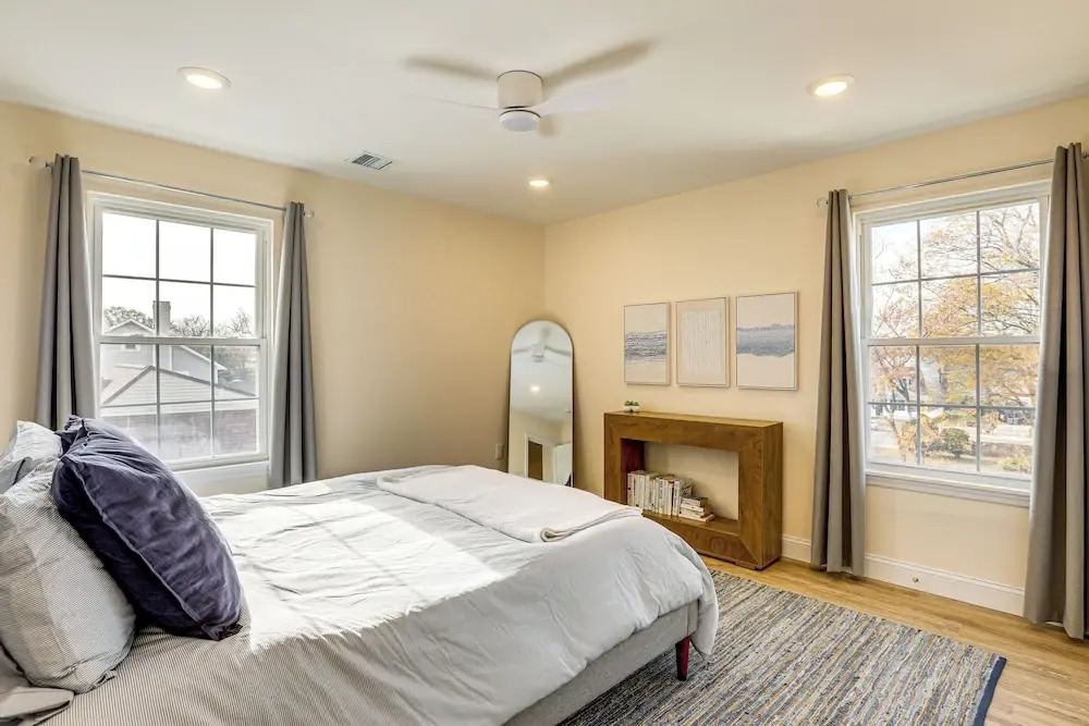 Walk to Keansburg Beach! Family Home w/ Pool