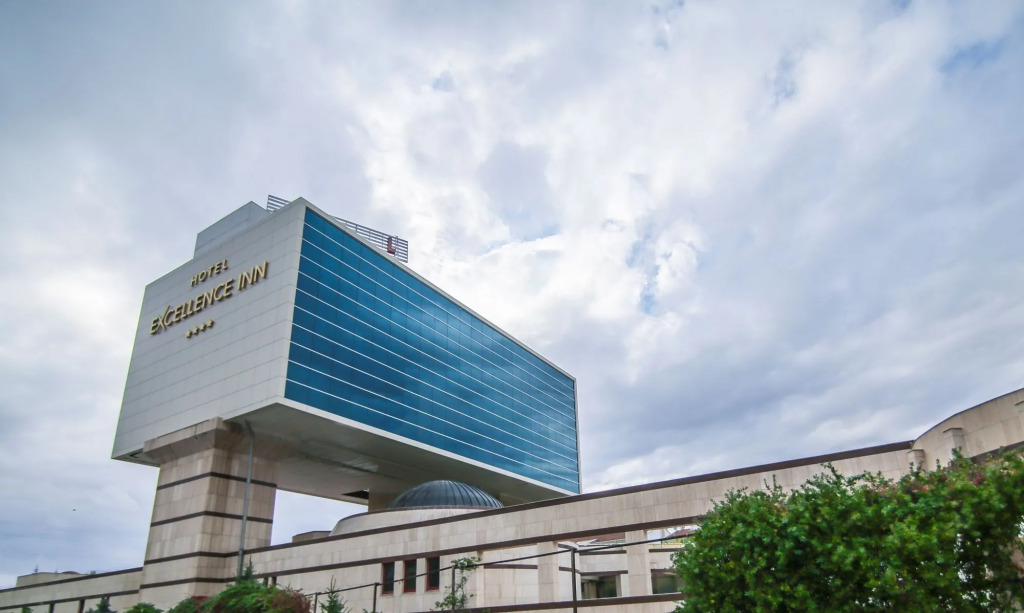 Hotel Excellence Inn