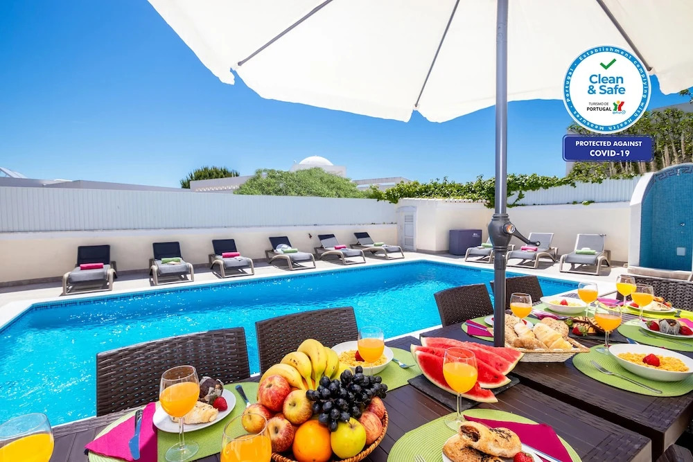 Villa Casa Castelo - Refúgio com piscina aquecível e BBQ na Galé, Albufeira