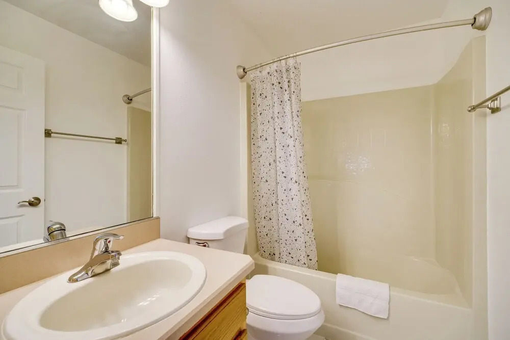 Spacious Home w/ Yard: 8 Mi to Wabasso Beach