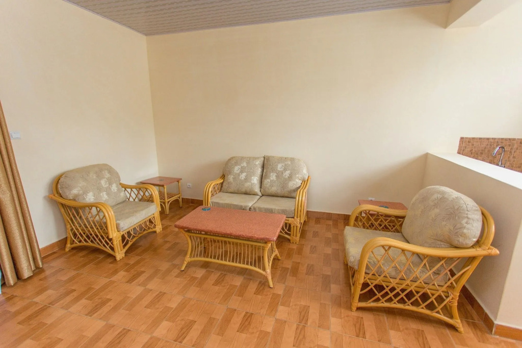 Cenetra Hotel