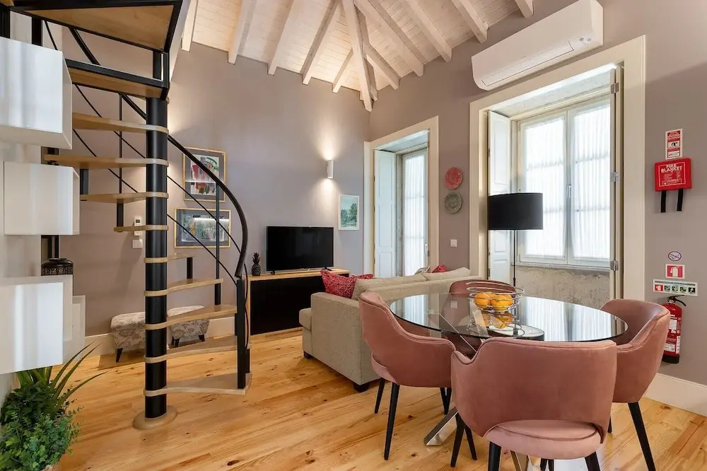 Liiiving - Santa Catarina Mezzanine Apartment