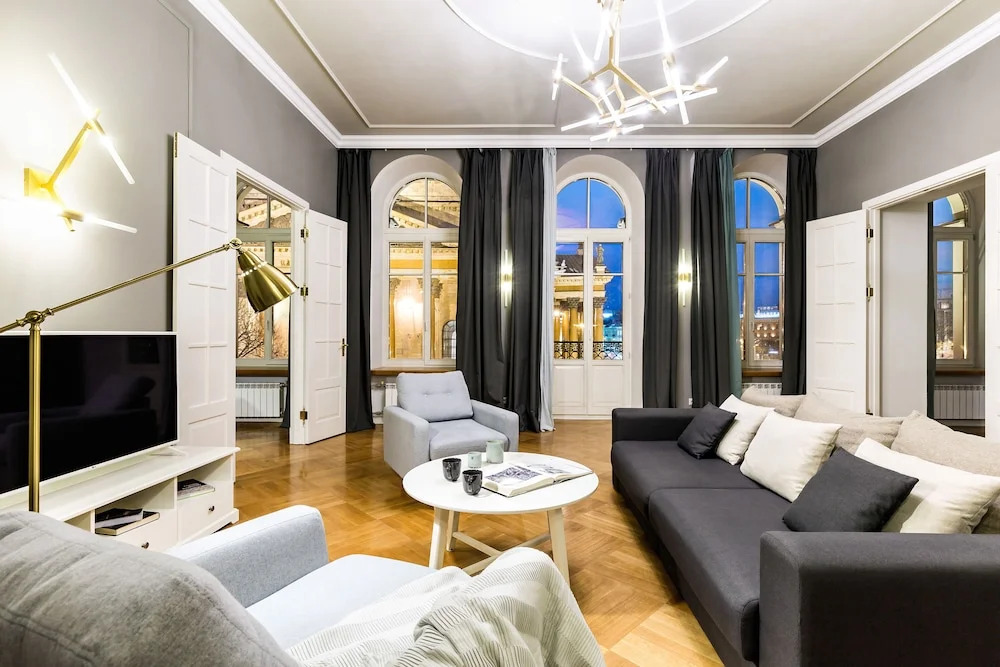 Панорамные апартаменты 180 кв. м
