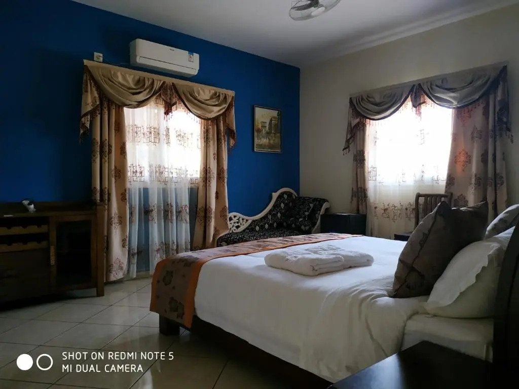 Hotel Golden House