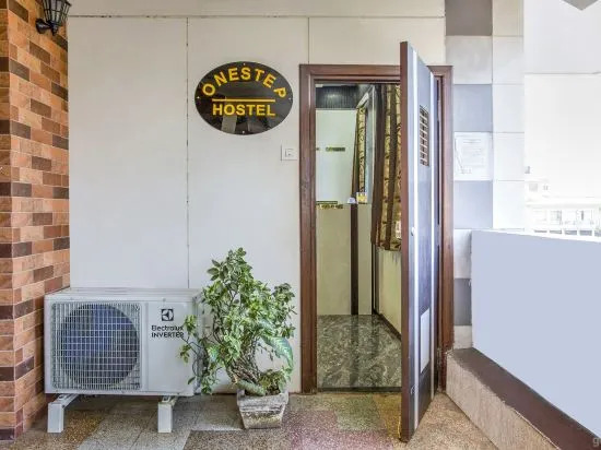 One Step Hostel