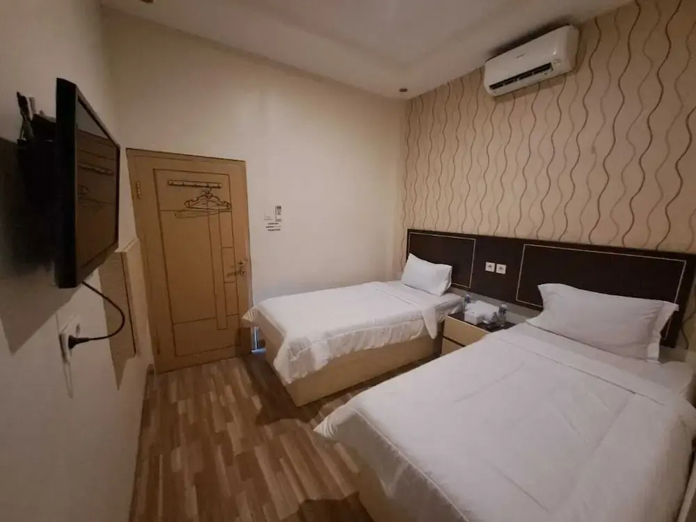 OYO 92944 Luna Guest House