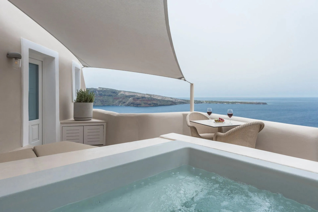 Art Maisons Oia Castle
