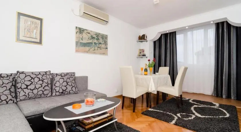Apartment Sara