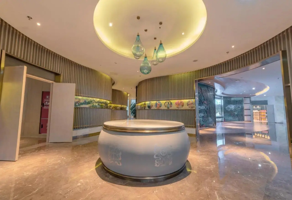 Jiuzhaigou Hotel - Chengdu