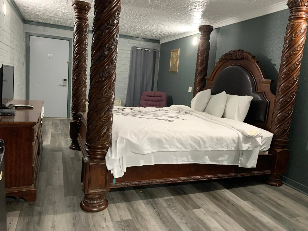 Knights Inn Tyler