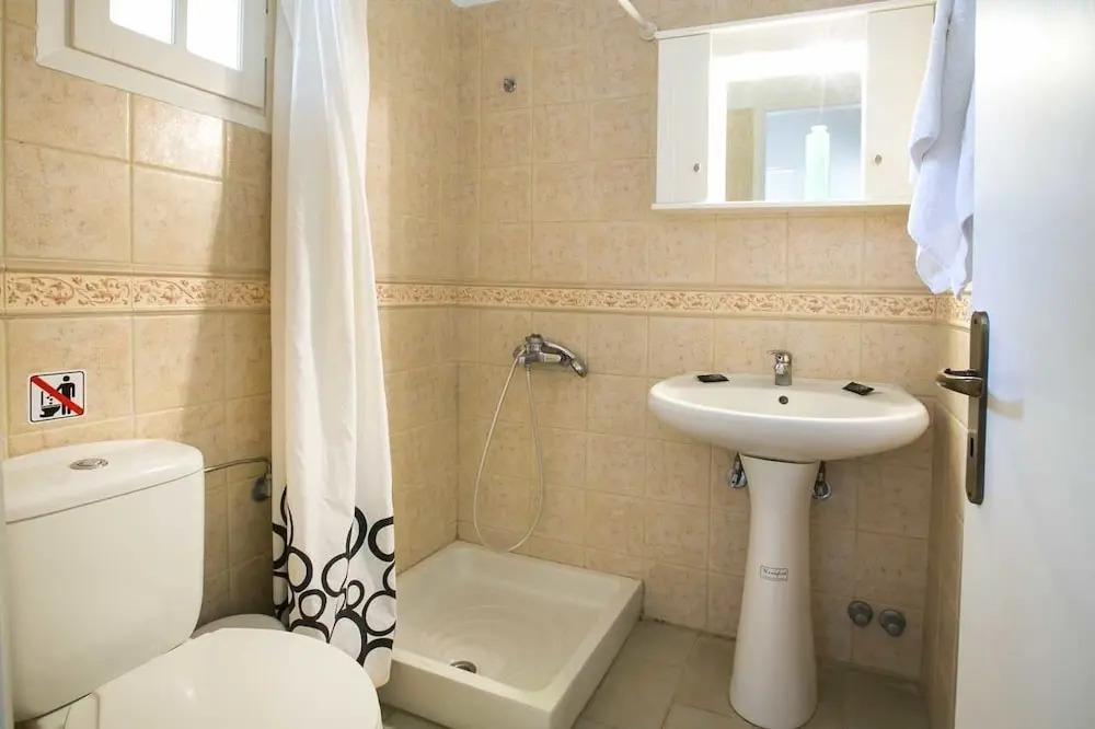 Irena Studios & Apartments