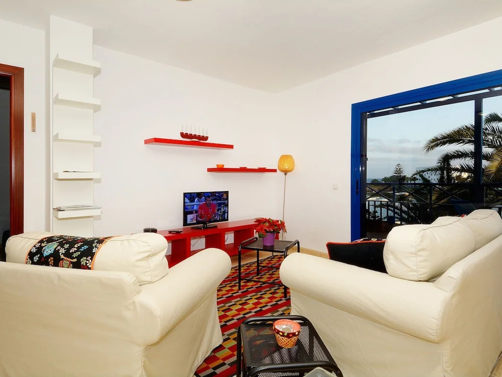 Comfortable Apartment in Arrecife With Terrace