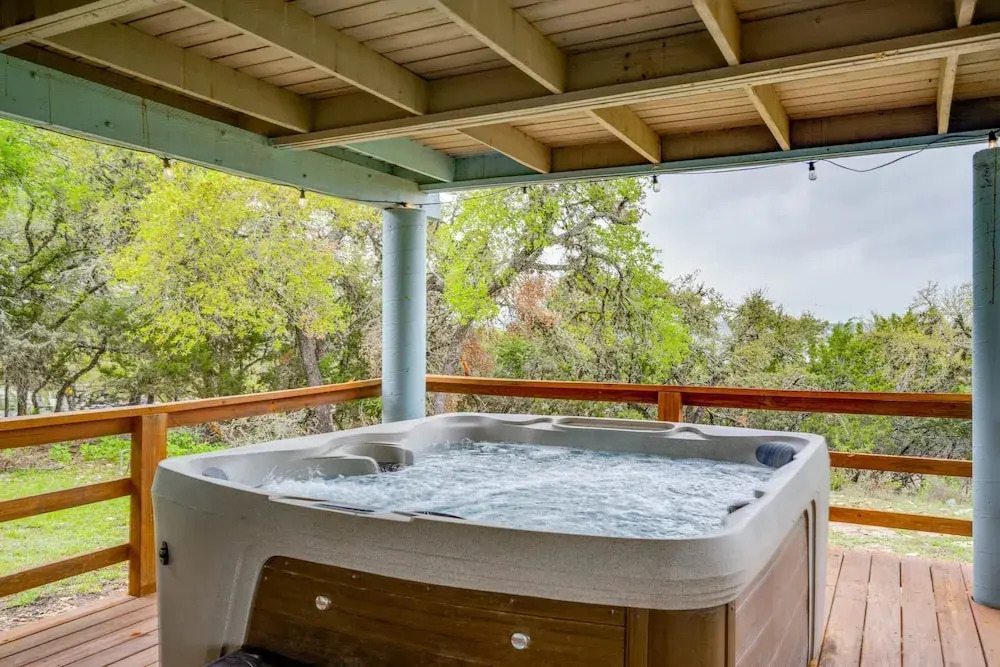 4 3 two King Beds Perfect Sunset Lake Views Pickleball Fire pit Lvl2 EV POA Pool