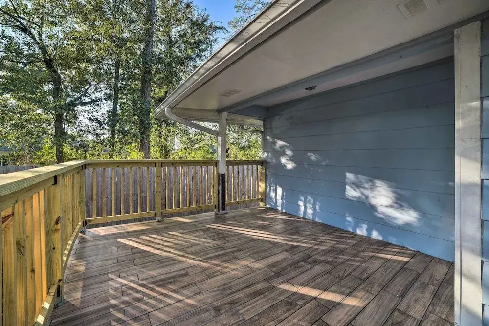 Bright Tallahassee Home w/ Deck, 3 Mi to Fsu!