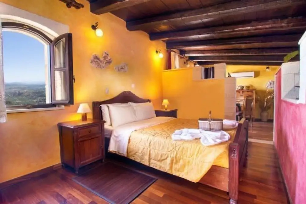 Samonas Traditional Villas Red Villa Fliskouni - 90m Maisonette