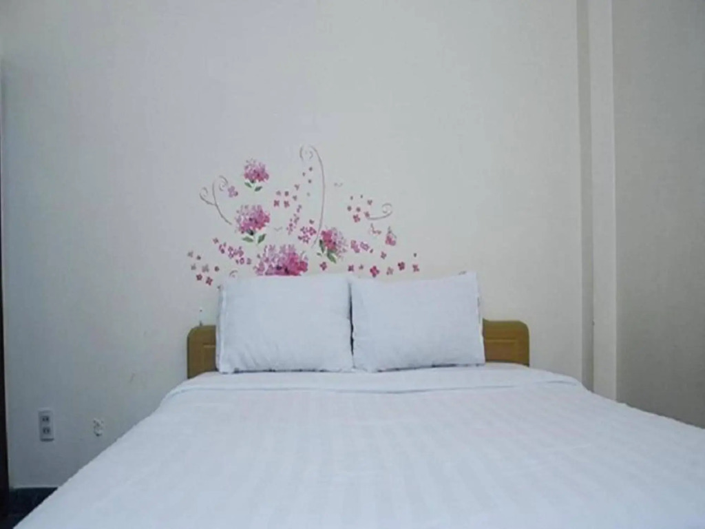 Tuong Hung Hotel