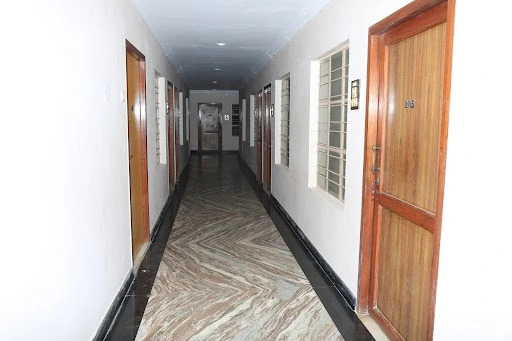 Hotel Ratnam