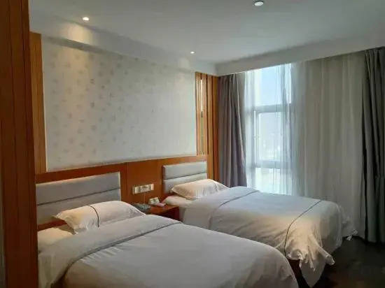 Elong ME Hotel (Hangzhou Huafeng Road Subway Station)