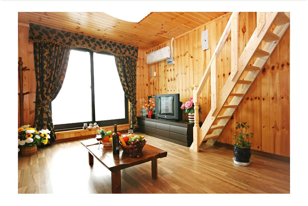 Gyeongpo Sanbada Pension