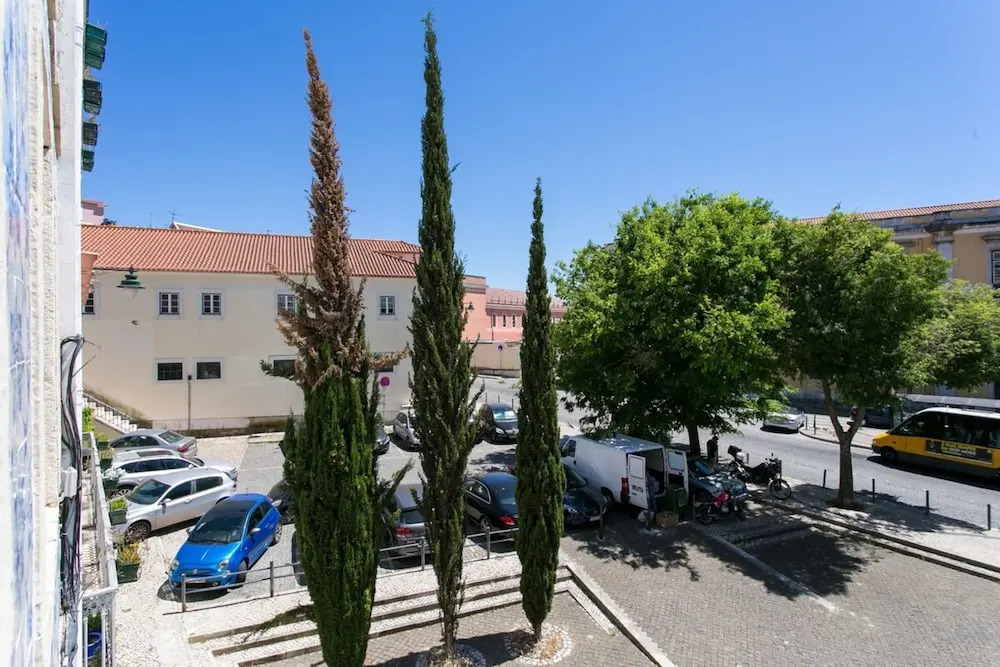 Sunlit Photographers 1bedroom Apartment in Alcântara