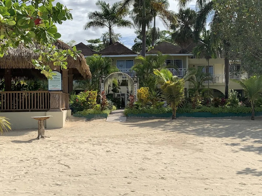 Comfy Stay in an Ocean Front Resort in Jamaica -Enjoy 7 Miles of White Sand Beach