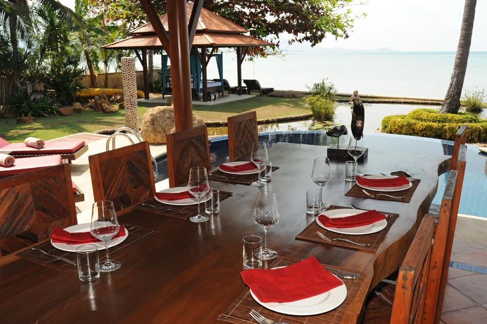 All Inclusive 4 Bedroom Beach Front