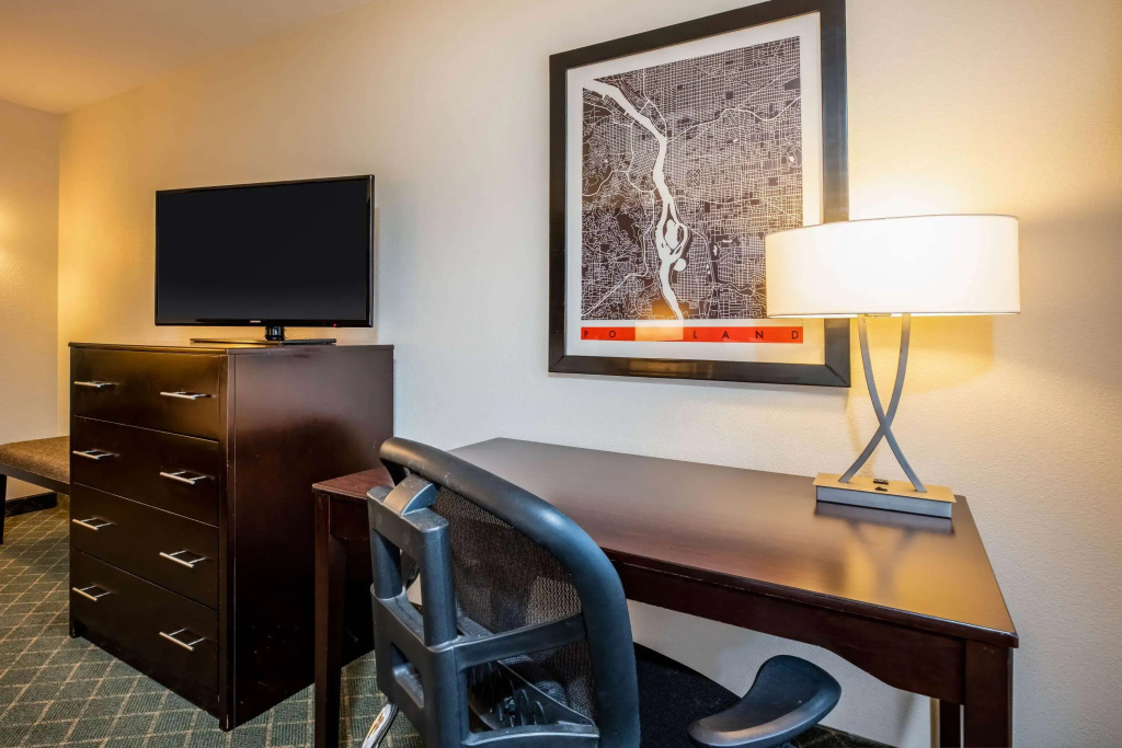 La Quinta by Wyndham Portland Airport