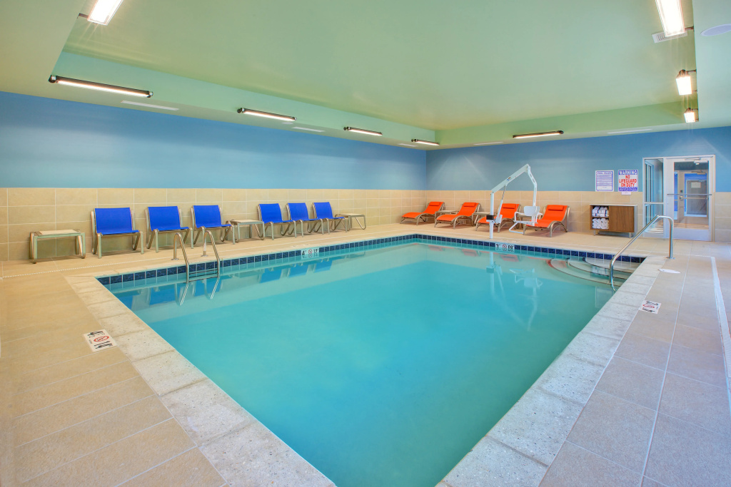 Holiday Inn Express & Suites New Castle by IHG