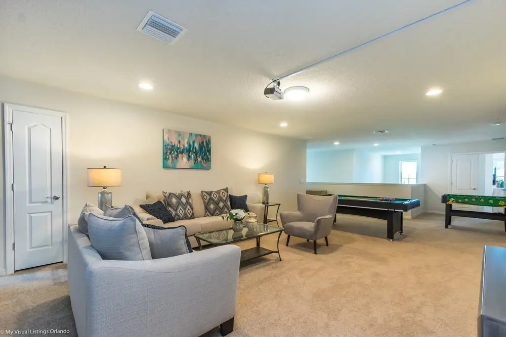 8875 Ultimate 8 Bedroom 6 Bathroom Windsor