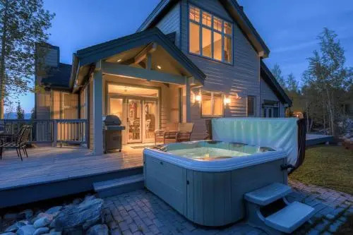 Boulder Ridge Retreat