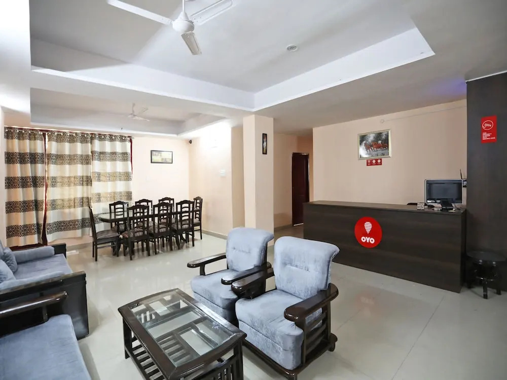 OYO 9770 Hotel Urban Comfort