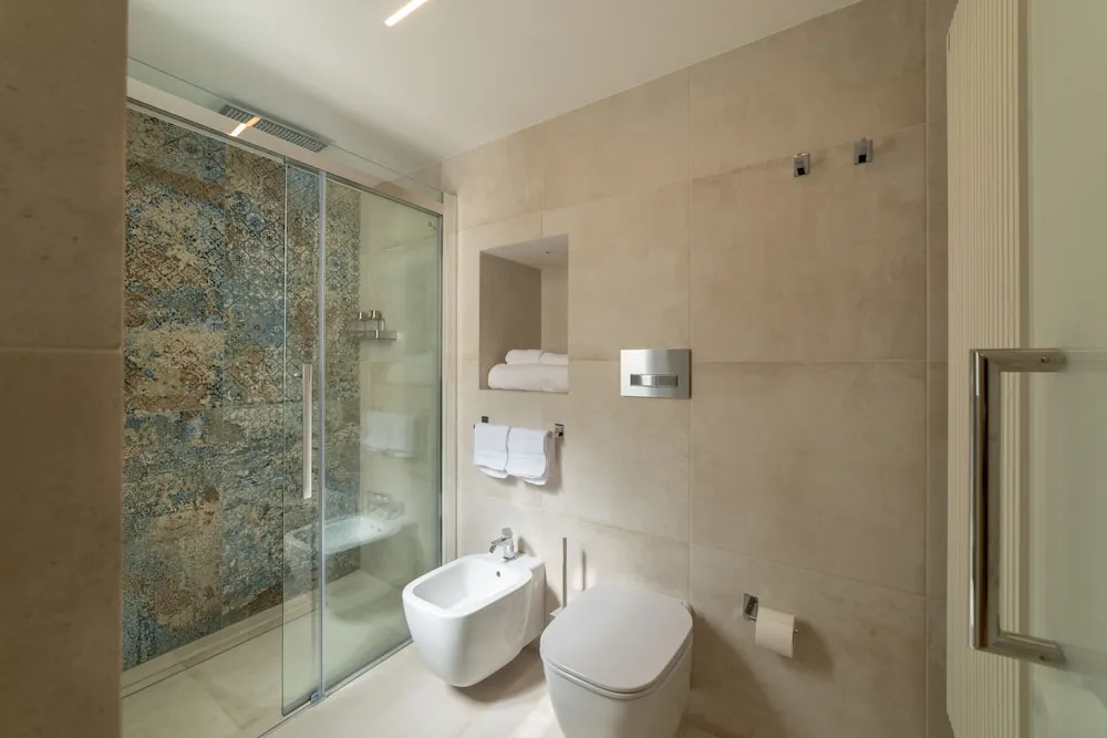 Y Arcillos Luxury Rooms CIN ITO75O35B4OOO468O2